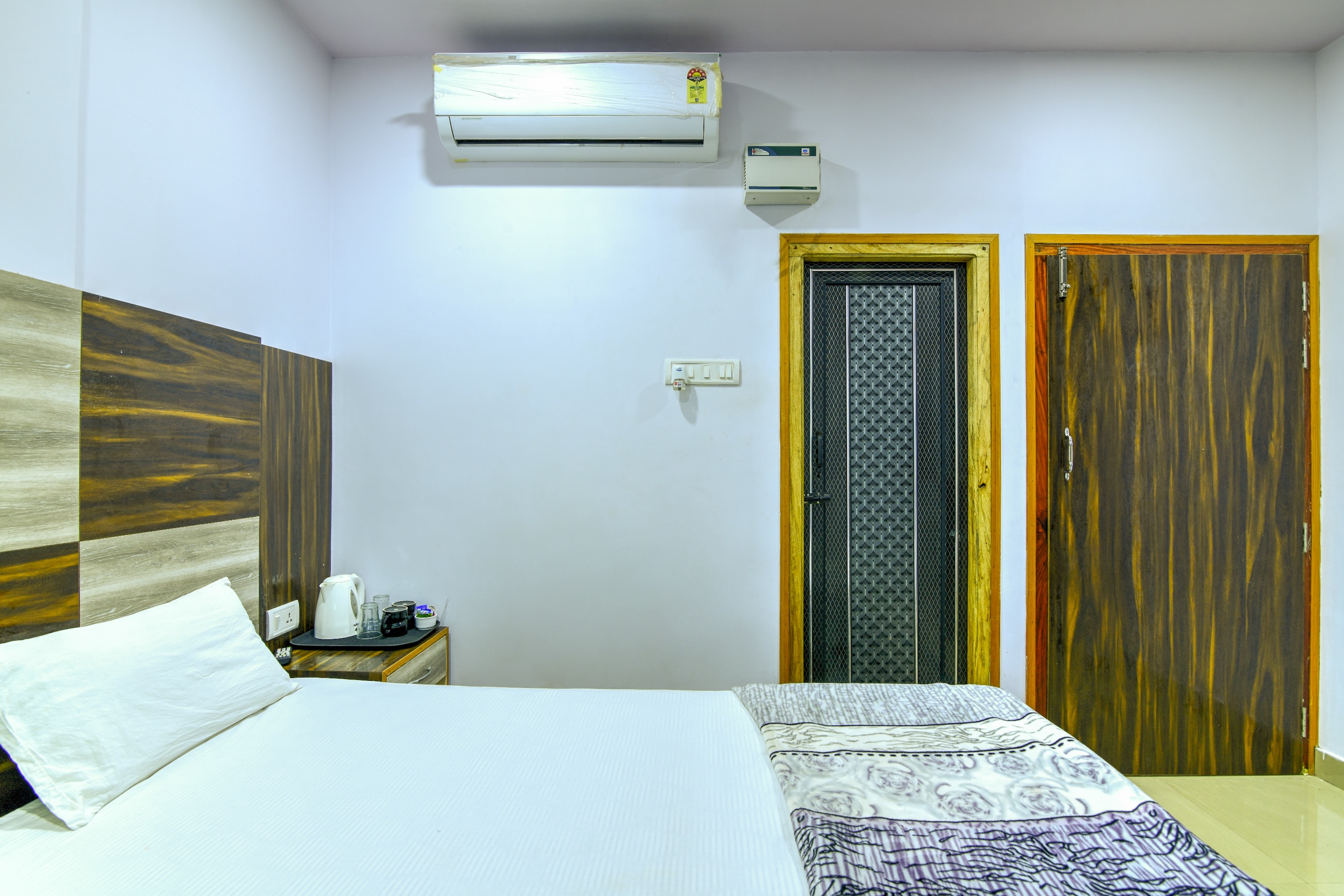 HORIZON VIEW BED & BREAKFAST | Rooms & Wi-Fi - Tap to explore photos