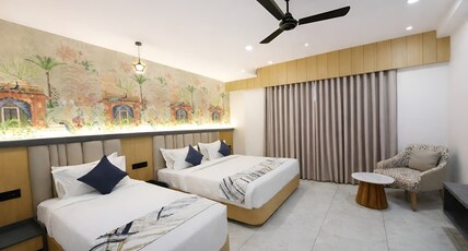 White Panda Hotels SHREE RADHE DWARKA Room Type - Deluxe Triple Bed Room with Ensuite Bathroom
