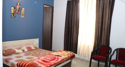 Shri Dwarkadhish Paying Guest Room Type - Double Bed AC ROOMS Shri Dwarkadhish Paying Guest Room Type - Double Bed AC ROOMS