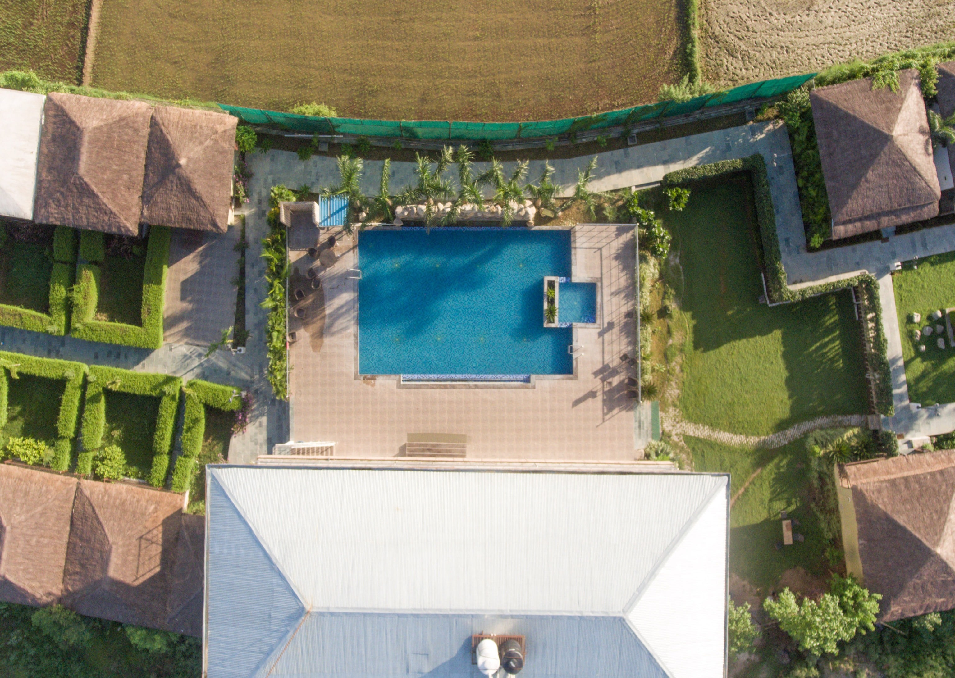 CALUX Tiger Pugmark Resort Corbett - Tap to explore photos