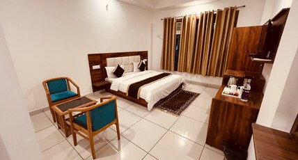 Hotel Tulip Room Type - Double Sharing