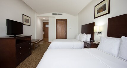 Holiday Inn Express Nuevo Laredo Room Type - 2 Double Standard City View