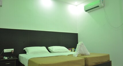 Hotel Shree Hari Room Type - AC Standard Room