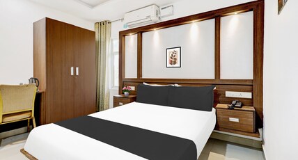 Super Hotel O Kazhakoottam Near AL SAJ Convention Centre Room Type - Classic Super Hotel O Kazhakoottam Near AL SAJ Convention Centre Room Type - Classic