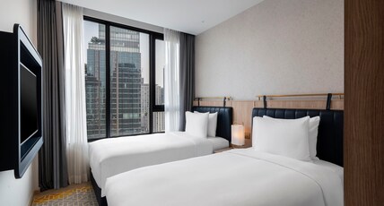 Staybridge Suites Bangkok Thonglor, an IHG hotel Room Type - 1 King 2 Single 2 Bedroom Suite