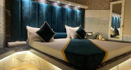 Hotel Hayward Plaza Room Type - Deluxe Room - AC