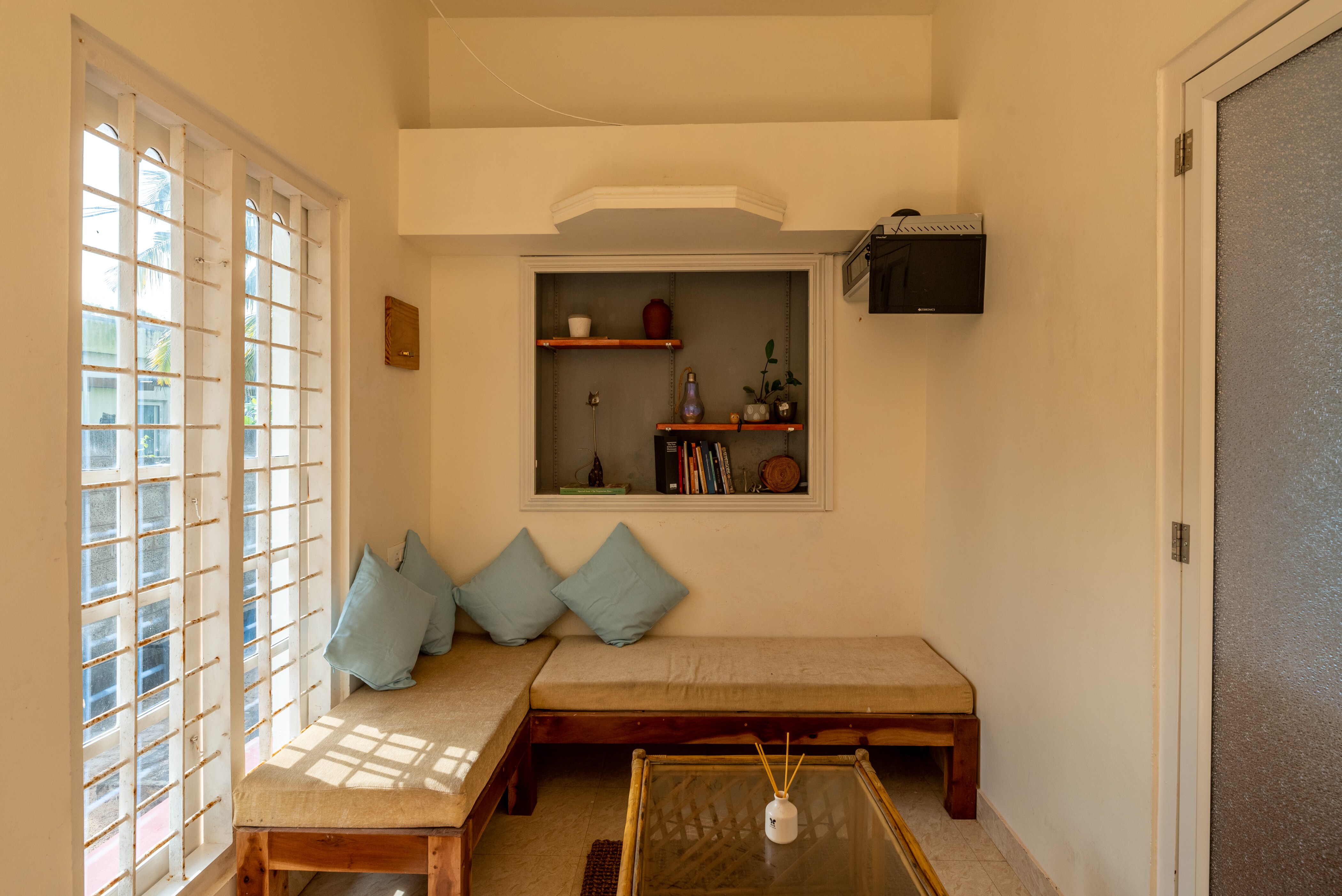 Beach House| Pet-friendly 1bhk Cottage in Alleppey - Tap to explore photos