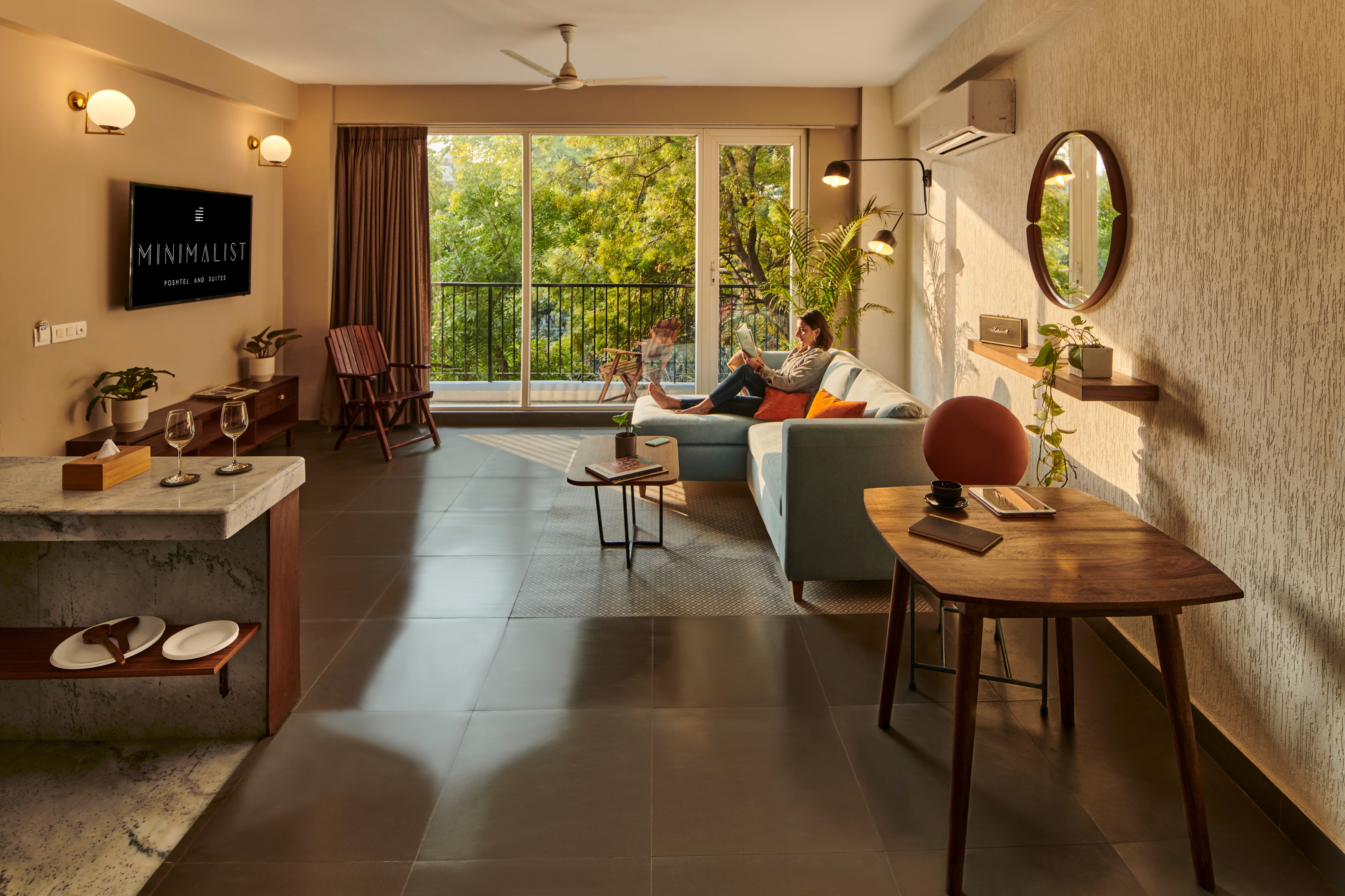 Minimalist Poshtel & Suites @HauzKhas - Tap to explore photos