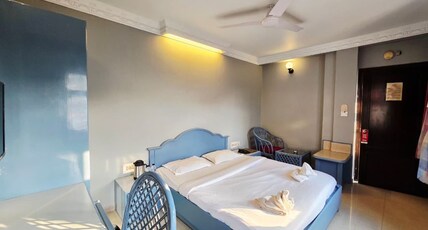 Park Palace Hotel Room Type - Deluxe Ac Room with Free Wifi