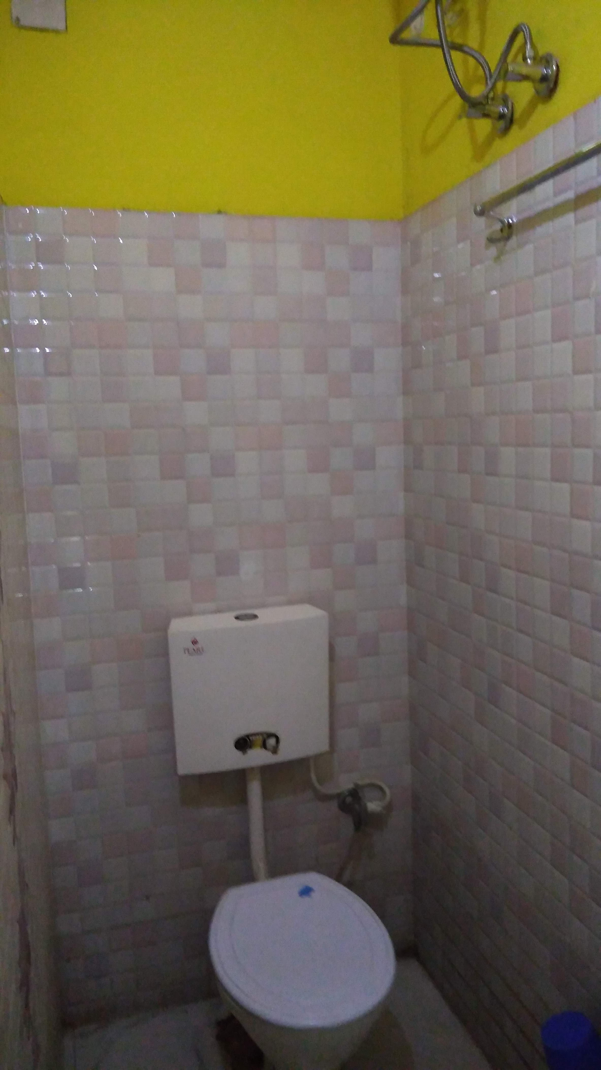 Surjyoday Deluxe Paying Guest House - Tap to explore photos