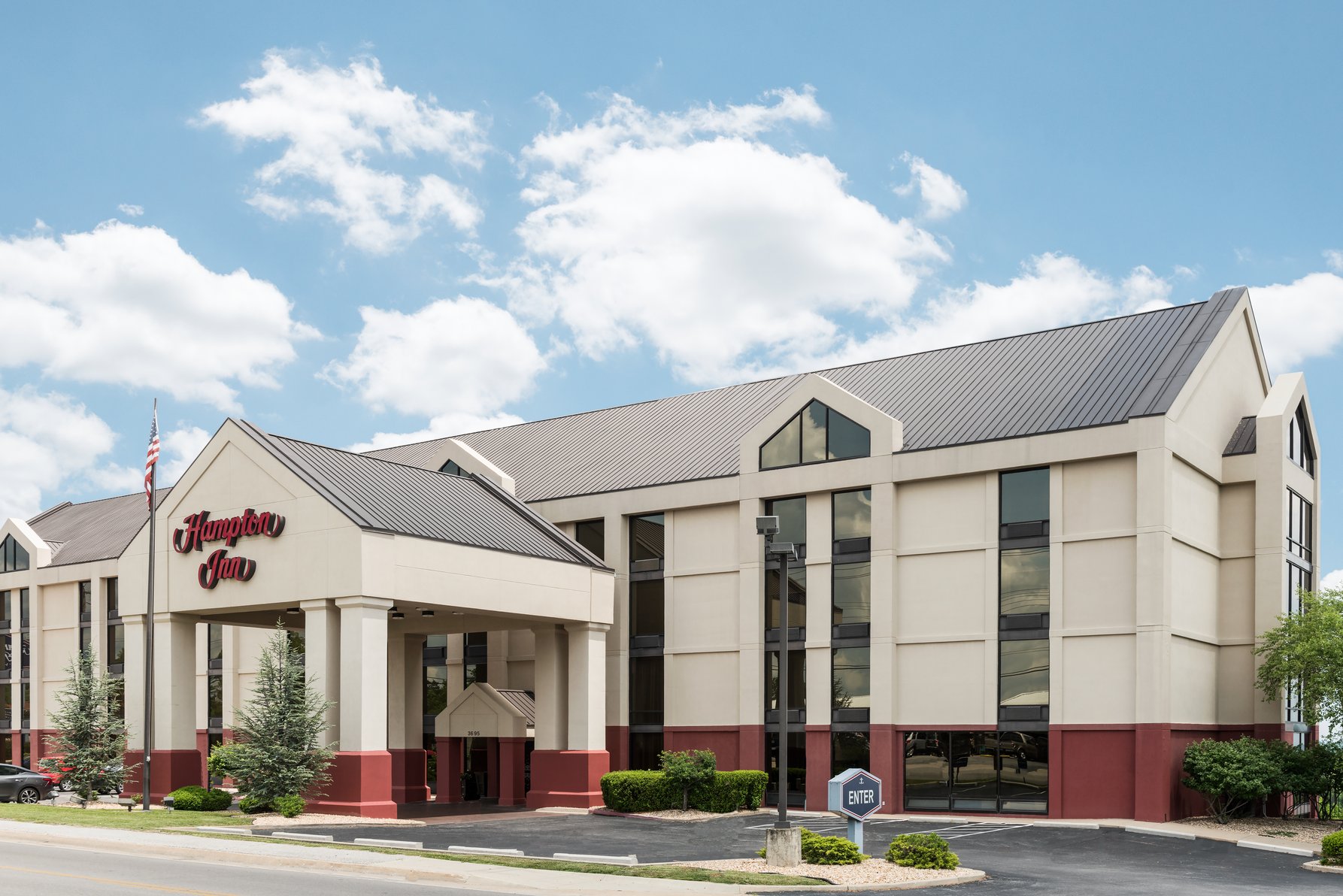 Hampton Inn Branson on The Strip - Tap to explore photos