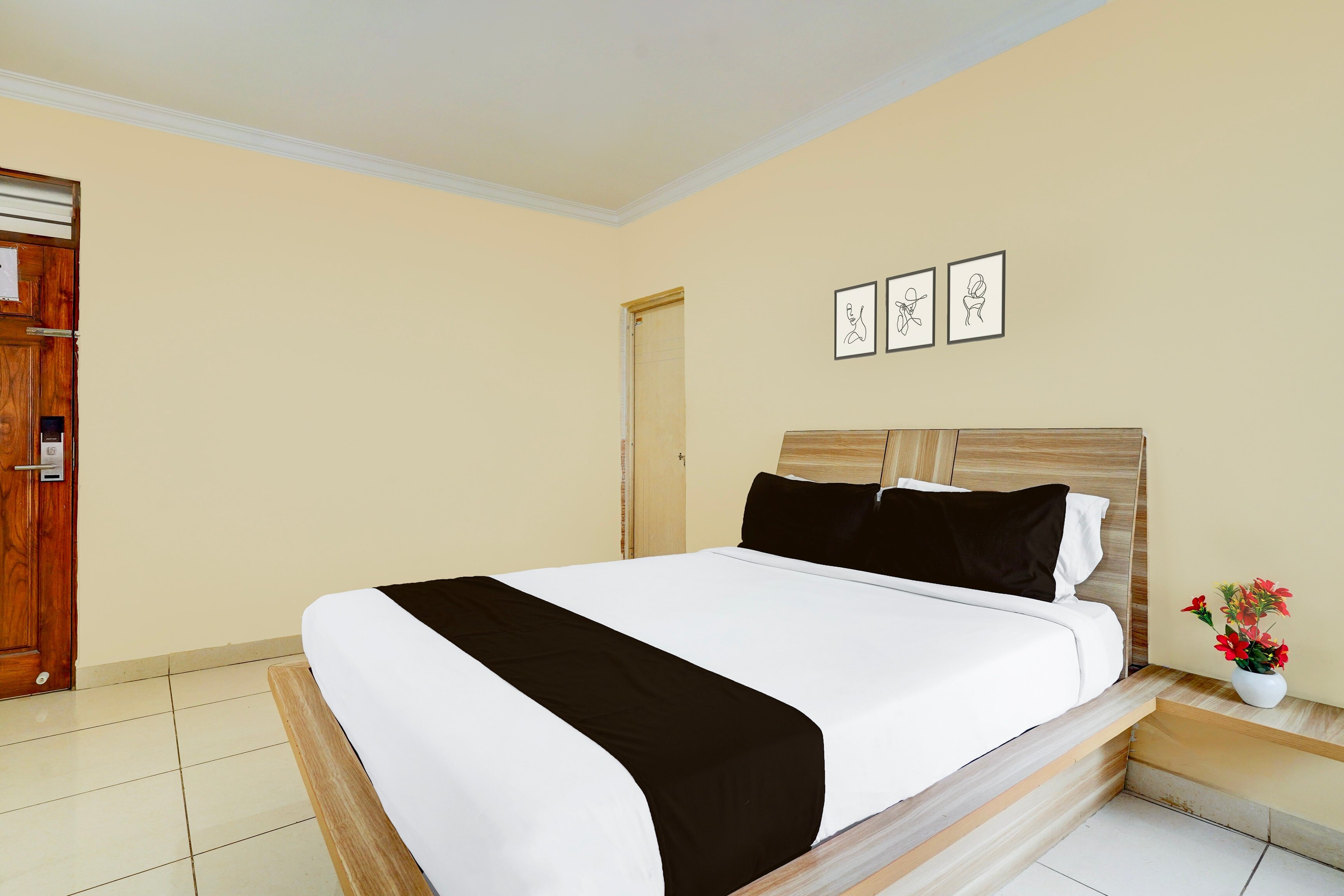 Hotel O BNS Comforts - Tap to explore photos