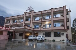 Hotel Devi Mahal @ 2 mins from Railway Station