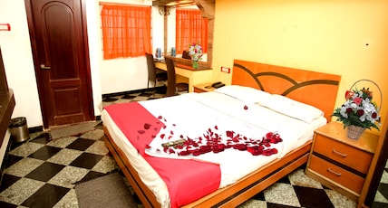 Sunpark Inn Room Type - Deluxe AC Room