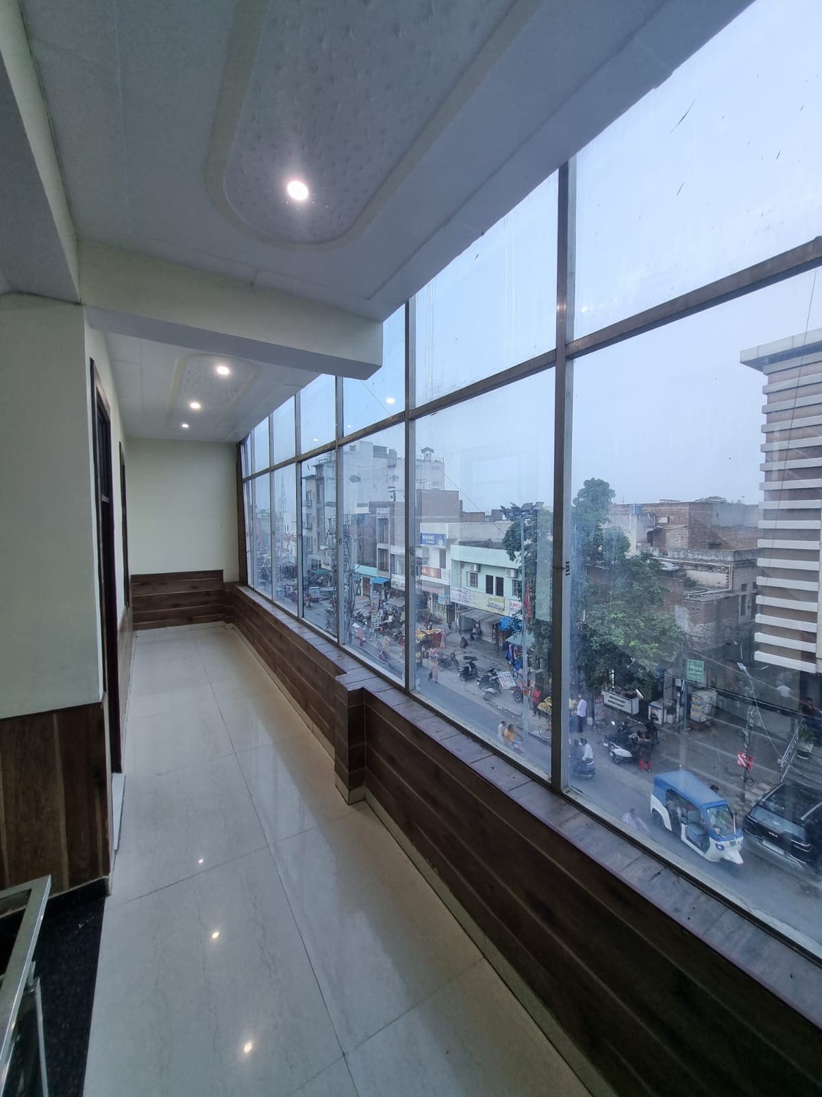 Hotel Shashi Residency - Tap to explore photos