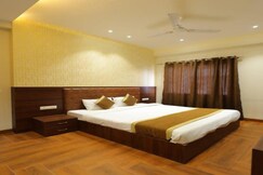 Address of Hotel The Grand Tree