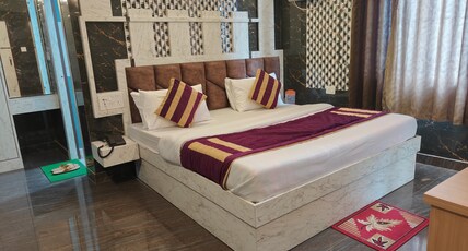 Hotel Sunshine Room Type - DELUXE AC ROOM