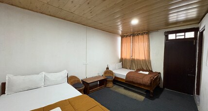 Mall Vistaa Homestay Room Type - Khiro