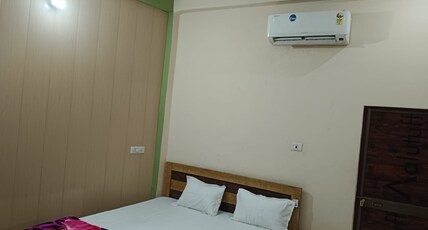 Shri Radharaman Homestay Room Type - Deluxe Room