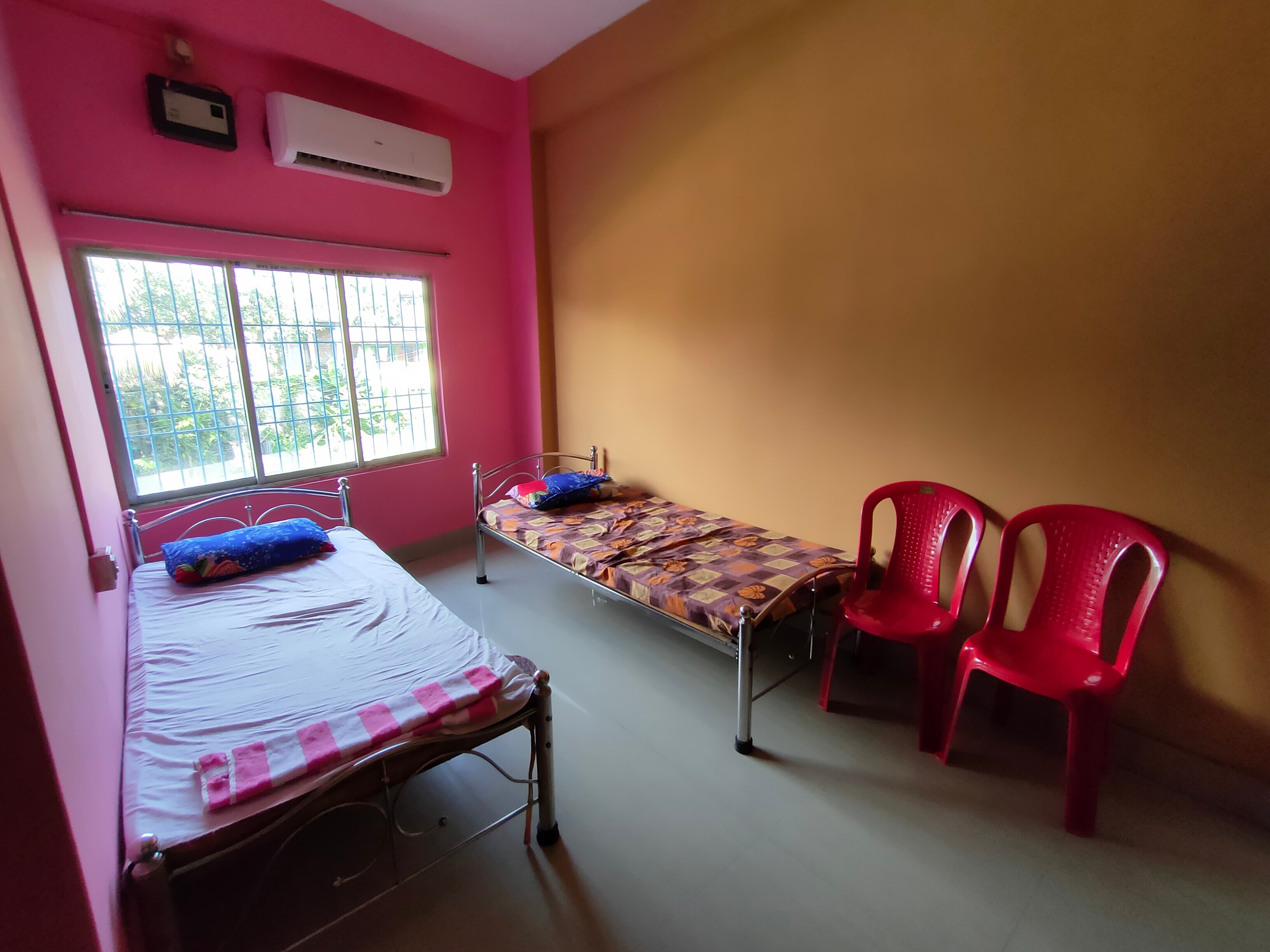 Hotel city palace & restaurant - Tap to explore photos