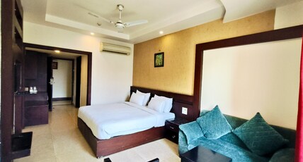 Hotel Raj Palace (3km from Bus & Railway Station) Room Type - Super Deluxe Room with Forest View