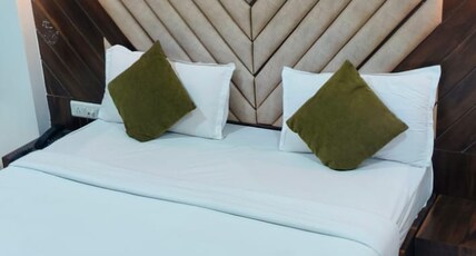 Hotel Toss n Sipp Powai Room Type - Executive Room
