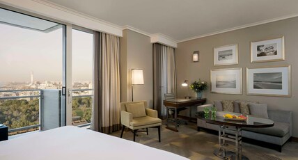 Hilton Tel Aviv Hotel Room Type - STUDIO EXECUTIVE SEA VIEW