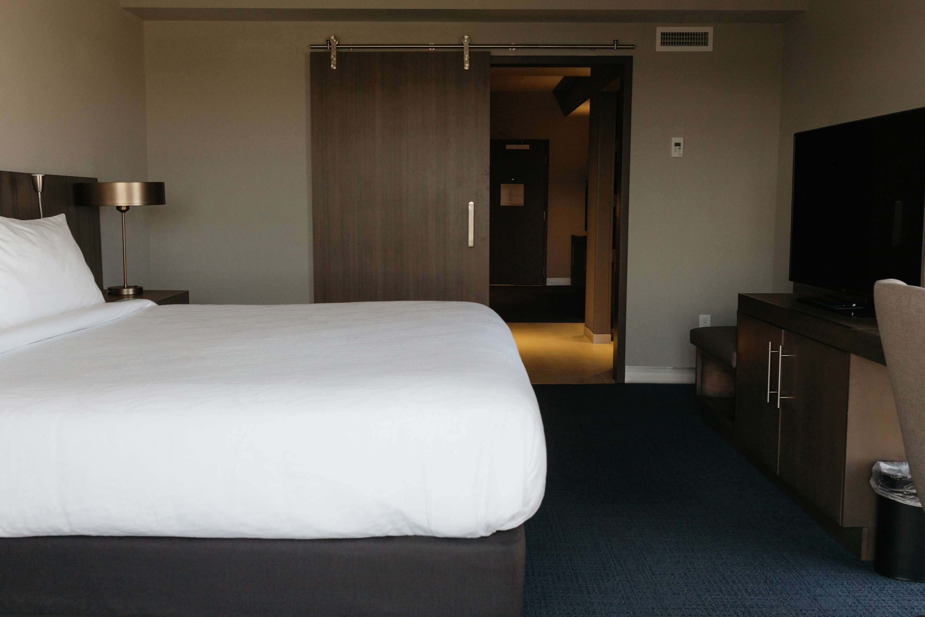 Hilton Garden Inn - Madison Sun Prairie - Tap to explore photos