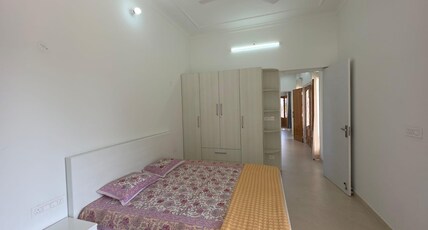 Yellow Farm Room Type - Family Room