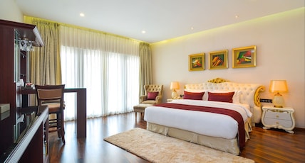Park Regis Room Type - Executive Suites with Balcony and Bathtub Park Regis Room Type - Executive Suites with Balcony and Bathtub