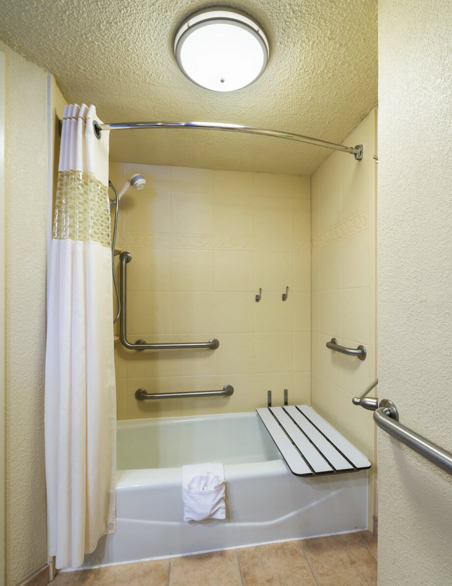 Hampton Inn I-10 & College Drive - Tap to explore photos