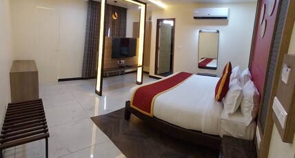 Hotel Sri Sabthagiri Room Type - Premium Suite