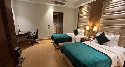 The Astor Room Type - Deluxe Twin Bed