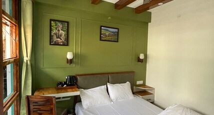 Minimalist Home Stay Room Type - Queen room