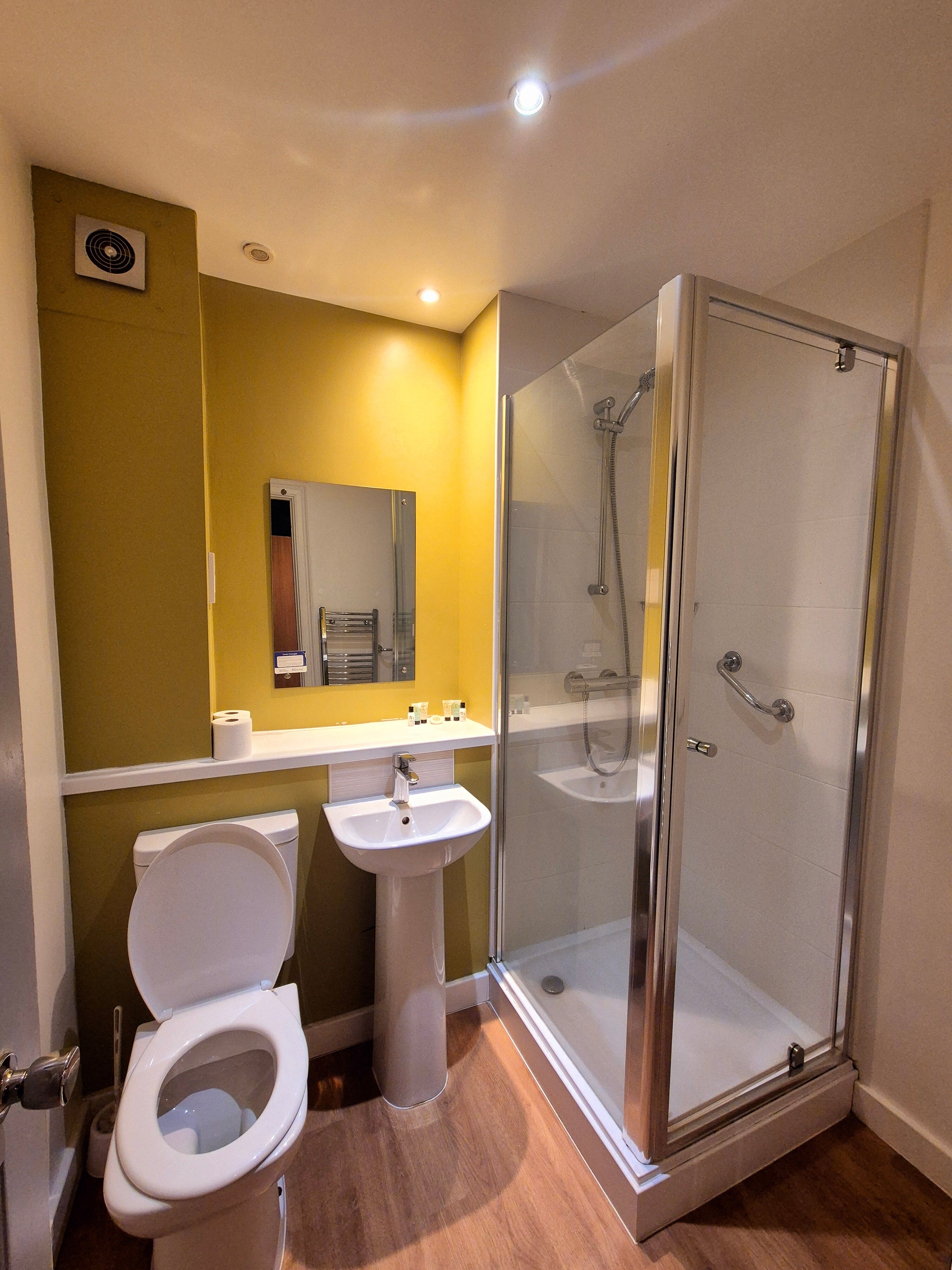 Eden Arms Hotel, Durham - Tap to explore photos