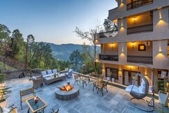 StayVista at Villa AnVira by GTV Estate