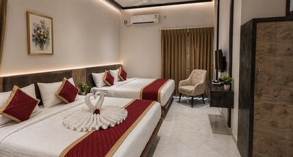 Shri Valli Residency Room Type - Deluxe Four Person Ac with 2 Beds