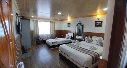 Hotel Kasturi Palace & Restaurant Room Type - Triple Super Deluxe