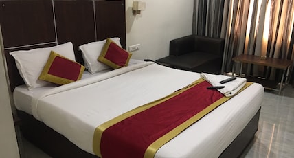 Swarna Grand Room Type - Deluxe AC