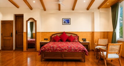 The Repose Naldehra Room Type - Family Suite with Balcony