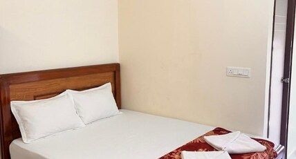 4 Seasons Stay Room Type - Deluxe Double Non AC Room With Balcony 4 Seasons Stay Room Type - Deluxe Double Non AC Room With Balcony