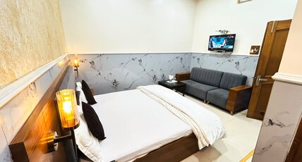 HOTEL R.C. INN Room Type - Super Deluxe Room HOTEL R.C. INN Room Type - Super Deluxe Room