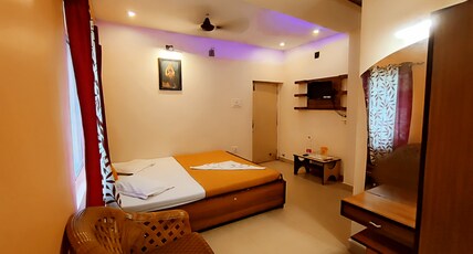 Hotel Neel Madhaba International Room Type - Super Deluxe A.c