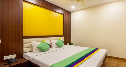 Treebo Royal Orbit, Metropoliton Room Type - Standard Room