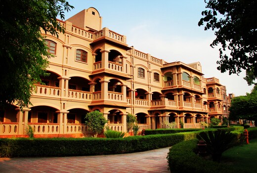 MVT Guesthouse & Restaurant