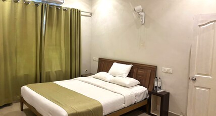 Lakkidi Village Resort Room Type - Deluxe Cottage (2 BH) AC