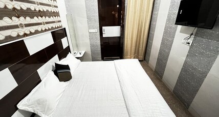Bhakti Vedanta Seva Dham Room Type - Deluxe Double Bed Room