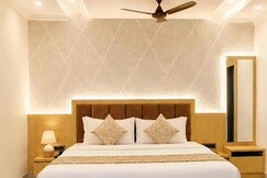 Hotel Ambika Dx - Walking Distance From Railway Station