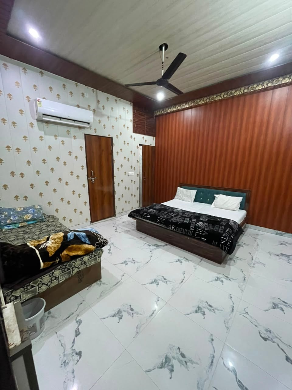 Banke Bihari Residency - Tap to explore photos