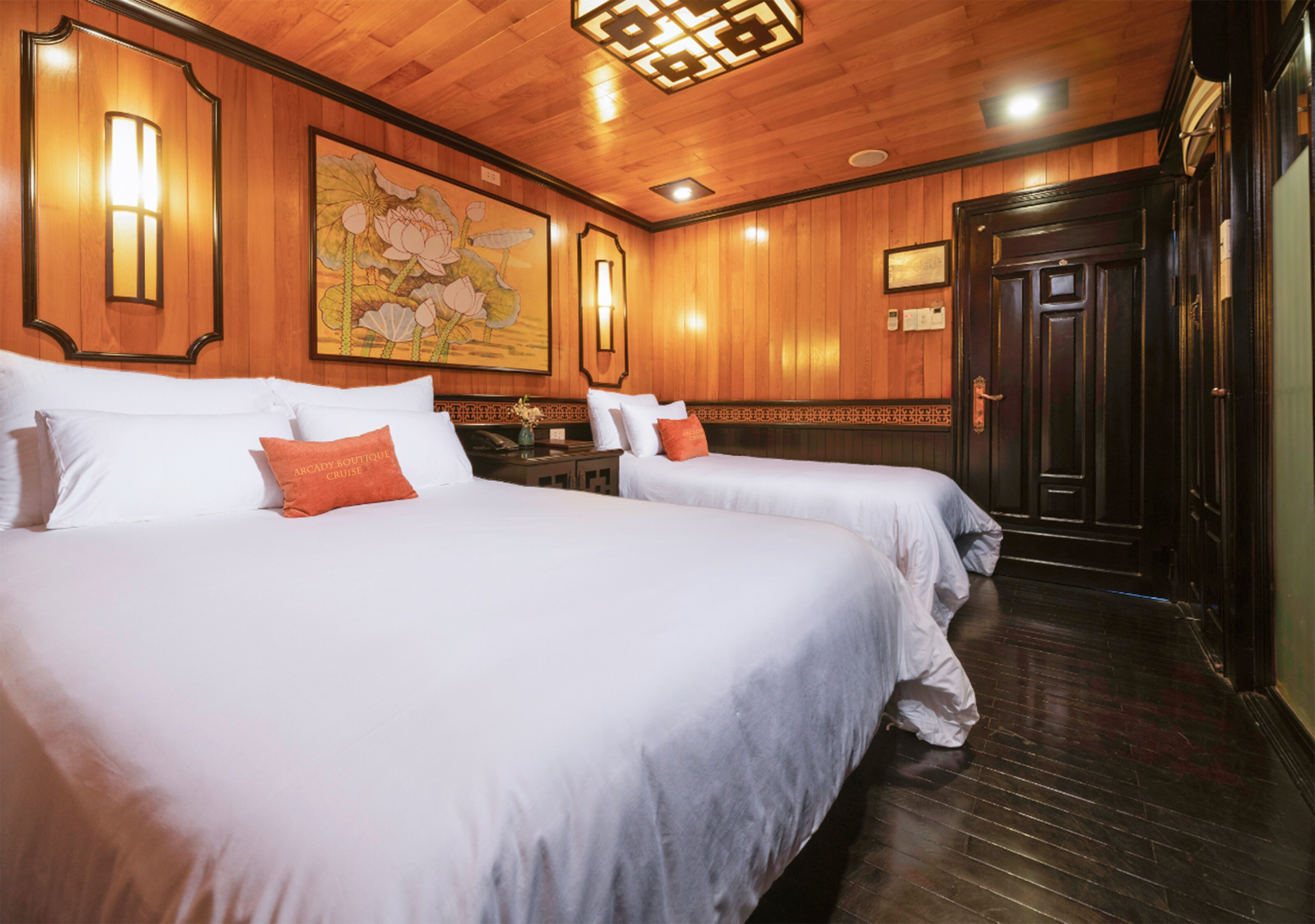 Arcady Boutique Cruise - Tap to explore photos